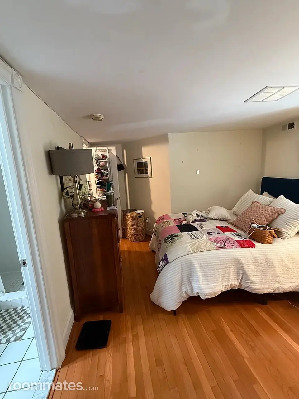 Profile photo 1 of 11