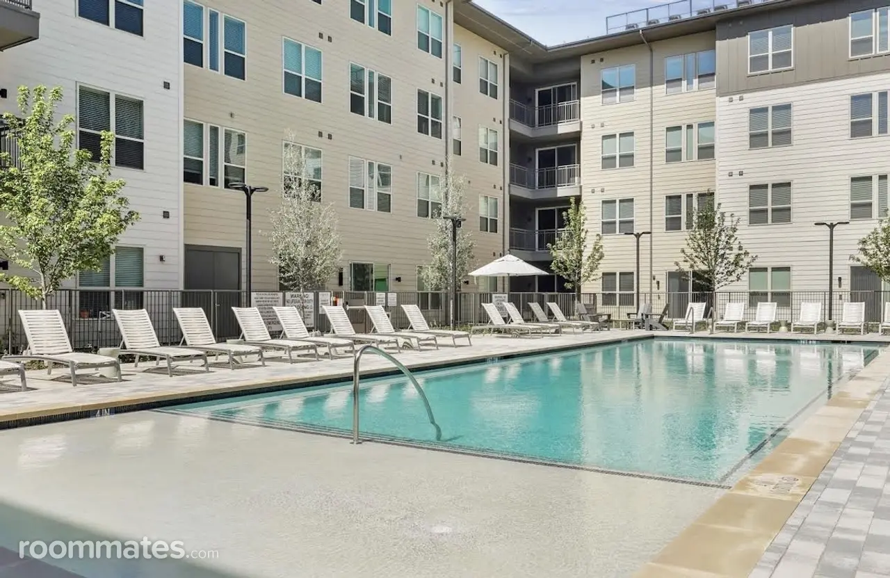 Profile photo 3 of 4