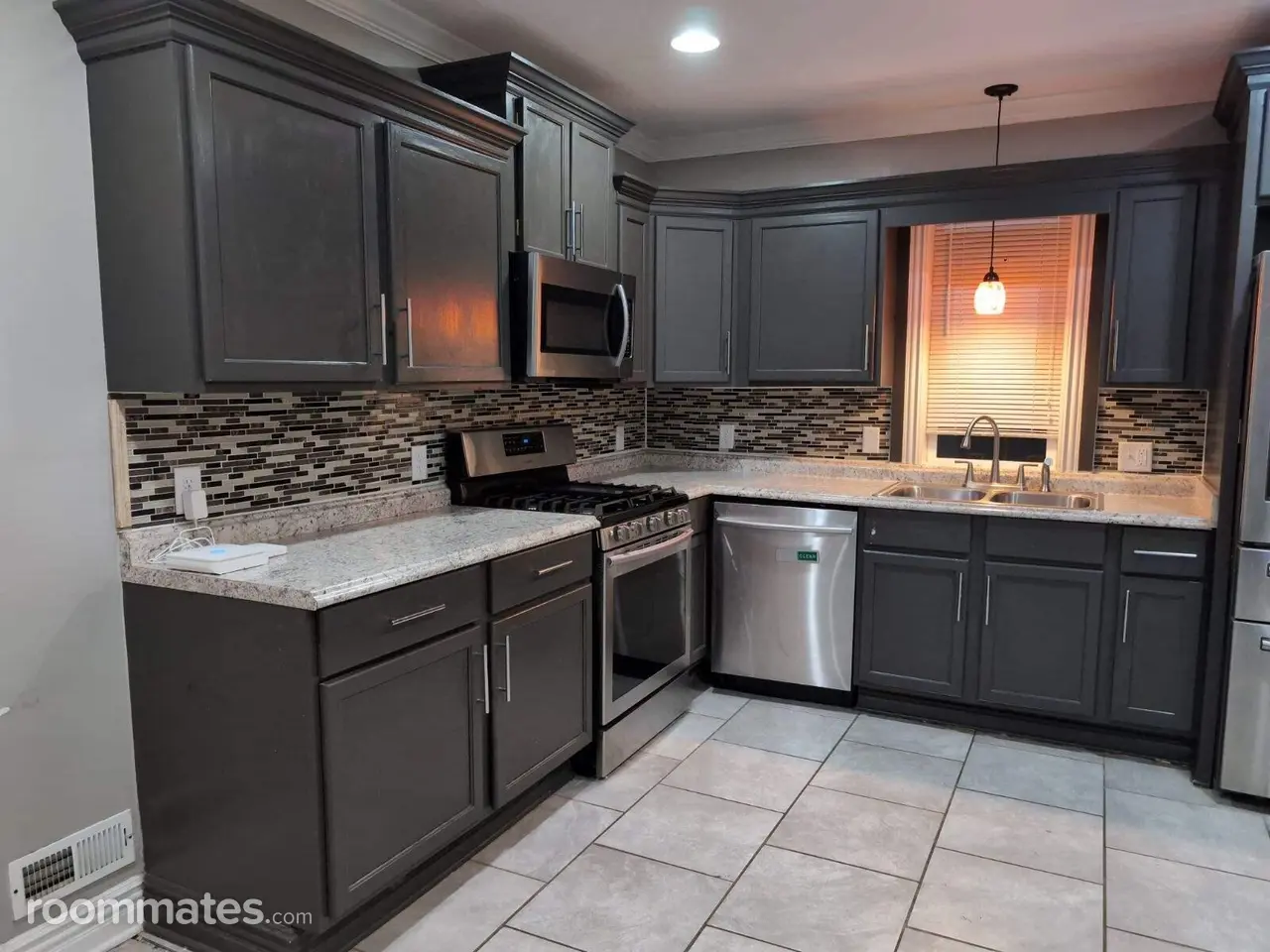 Profile photo 9 of 11