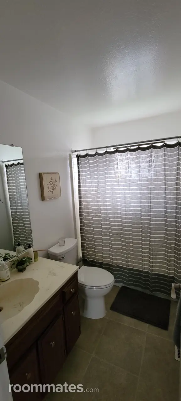 Profile photo 3 of 4