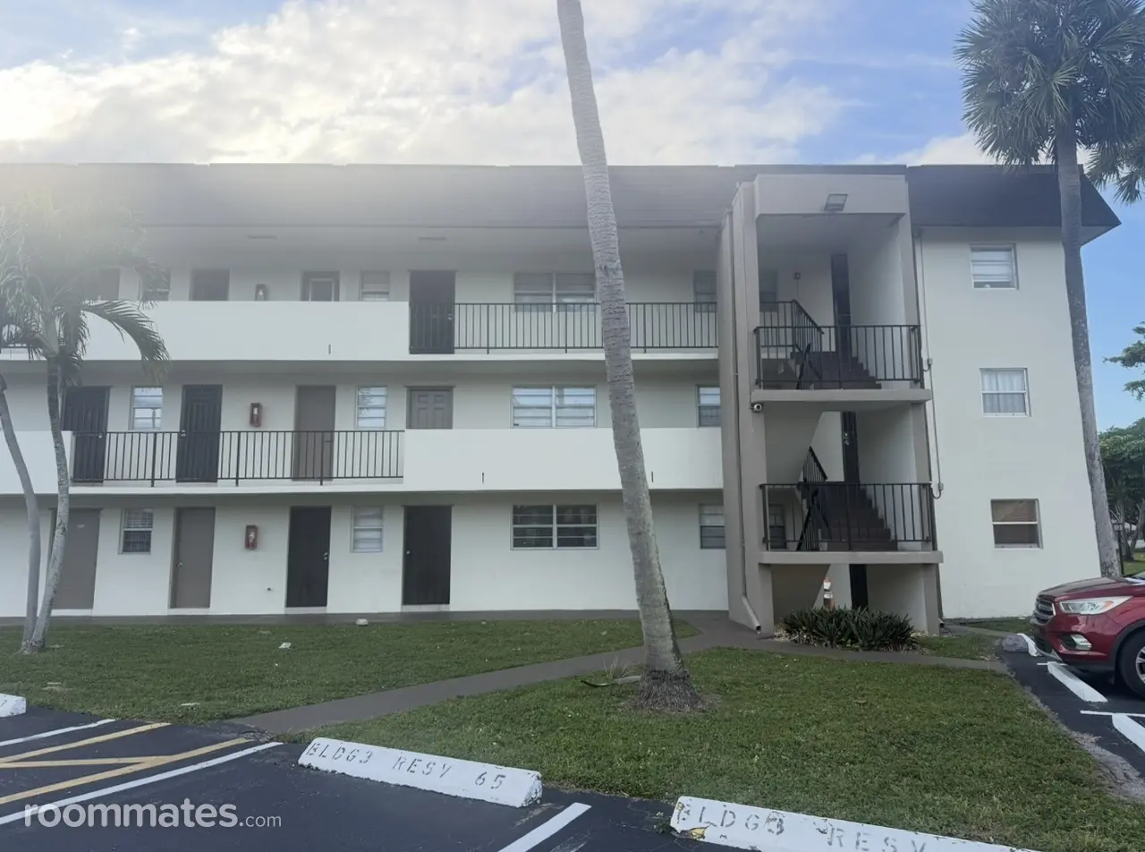 Profile photo 6 of 8