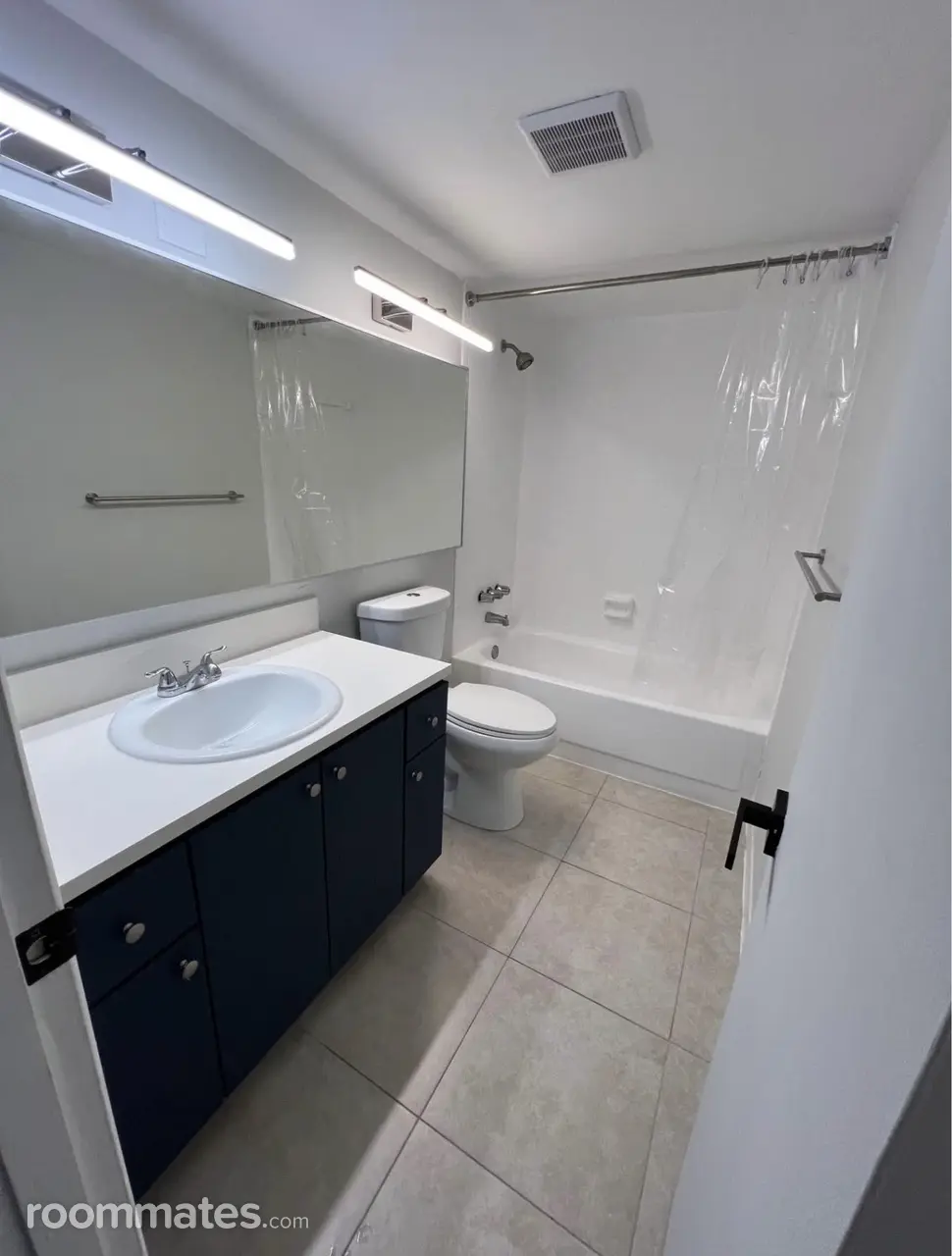 Profile photo 3 of 8