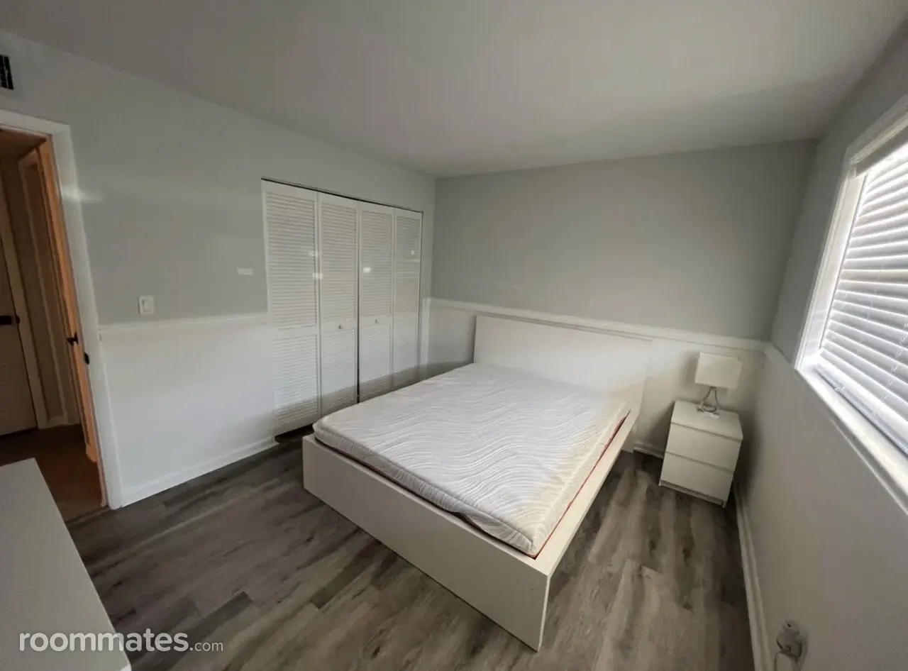 Profile photo 2 of 8