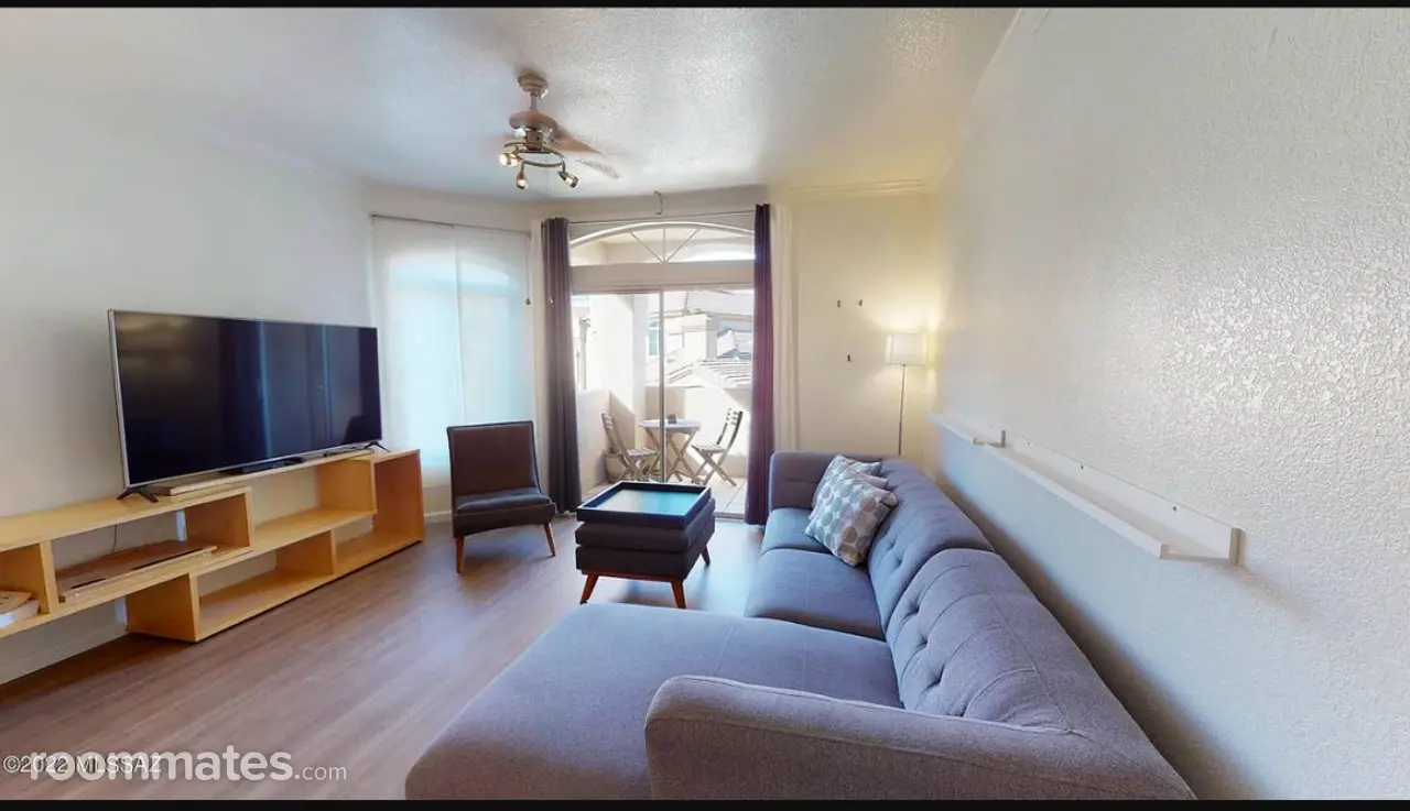 Profile photo 9 of 11