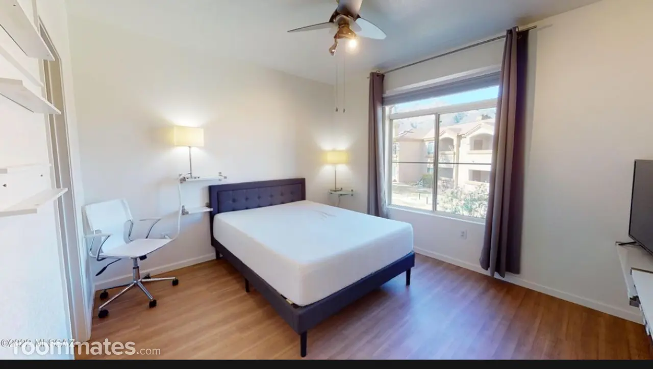 Profile photo 3 of 11