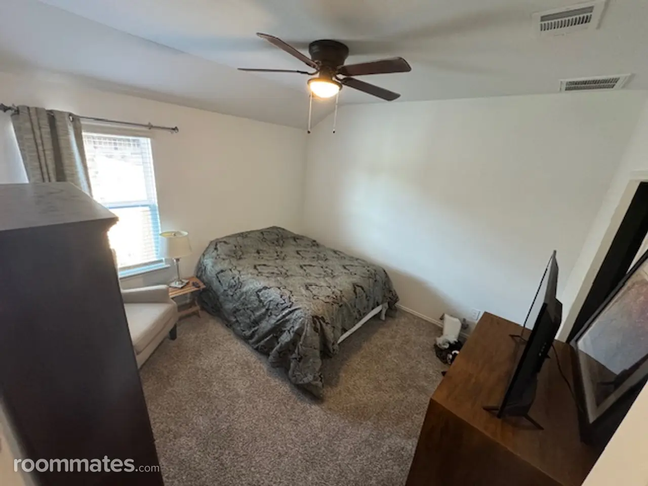 Profile photo 1 of 11