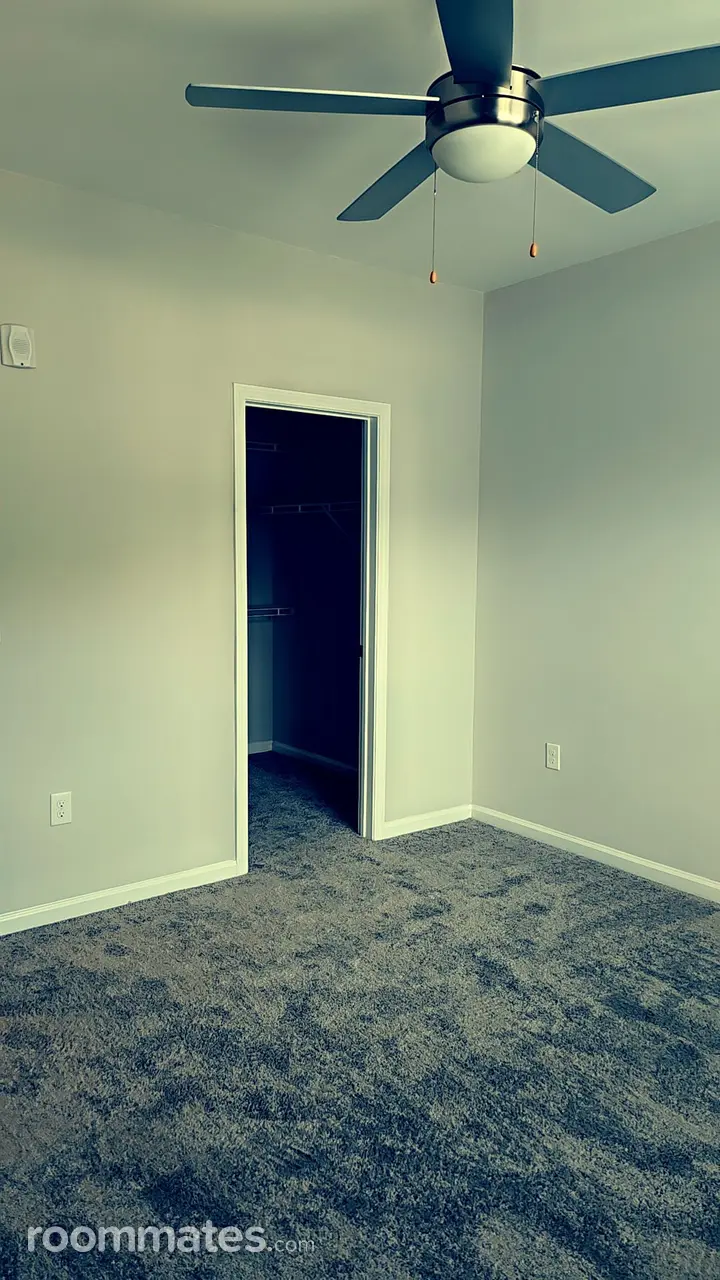 Profile photo 9 of 11