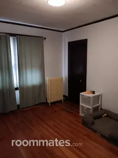 Room for rent in West Hartford, CT $1050, house