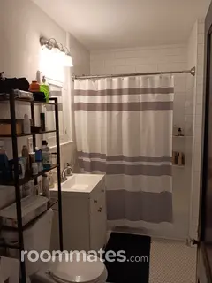 Room for rent in West Hartford, CT $1050, house