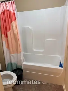 Room for rent in Auburn, AL $1000, house