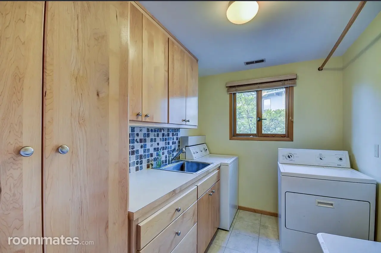 Profile photo 6 of 11