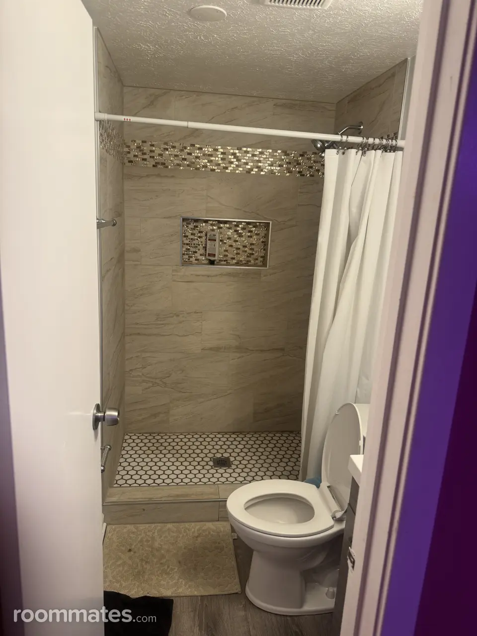 Profile photo 6 of 10