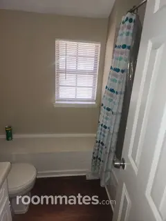 Room for rent in Jonesboro, GA $800, house