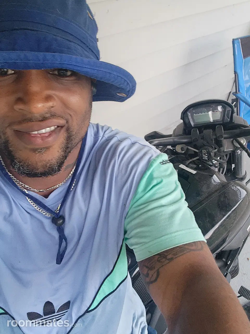 Profile photo 8 of 17