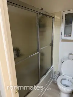 Room for rent in Monroe Township, NJ $1100, house