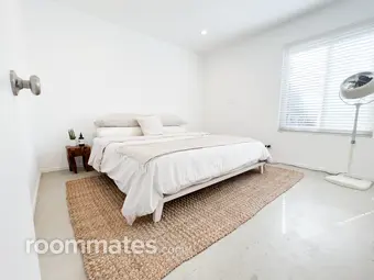 Room for rent in Cathedral City, CA $1250, house