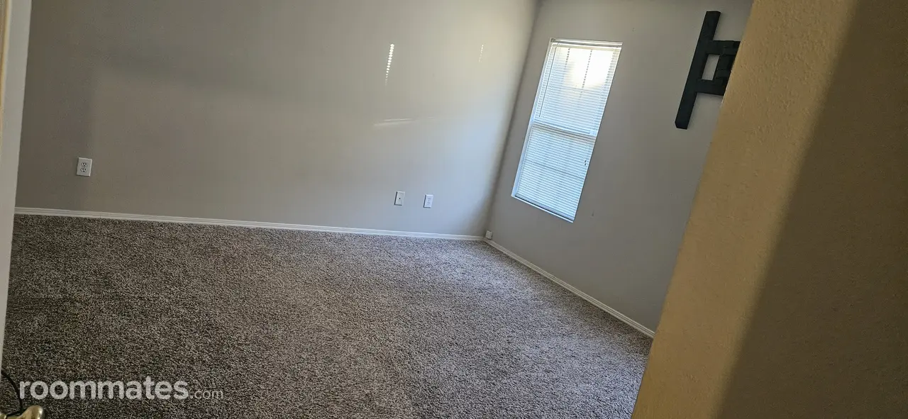 Profile photo 1 of 6