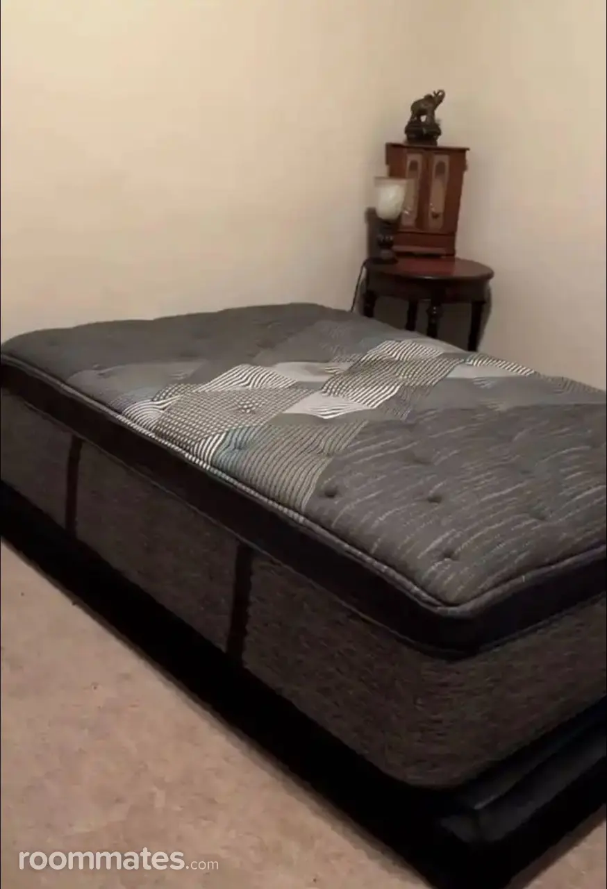 Profile photo 4 of 8