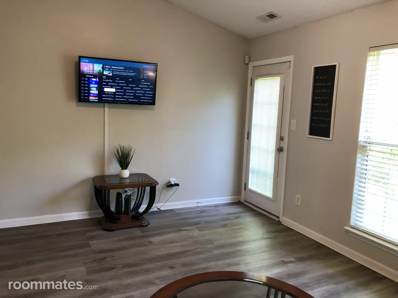 Profile photo 3 of 11