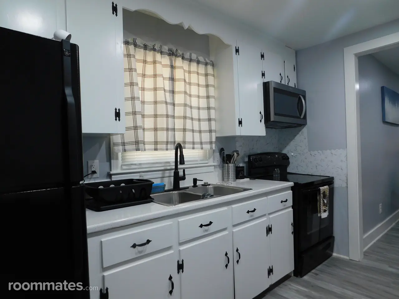 Profile photo 6 of 11