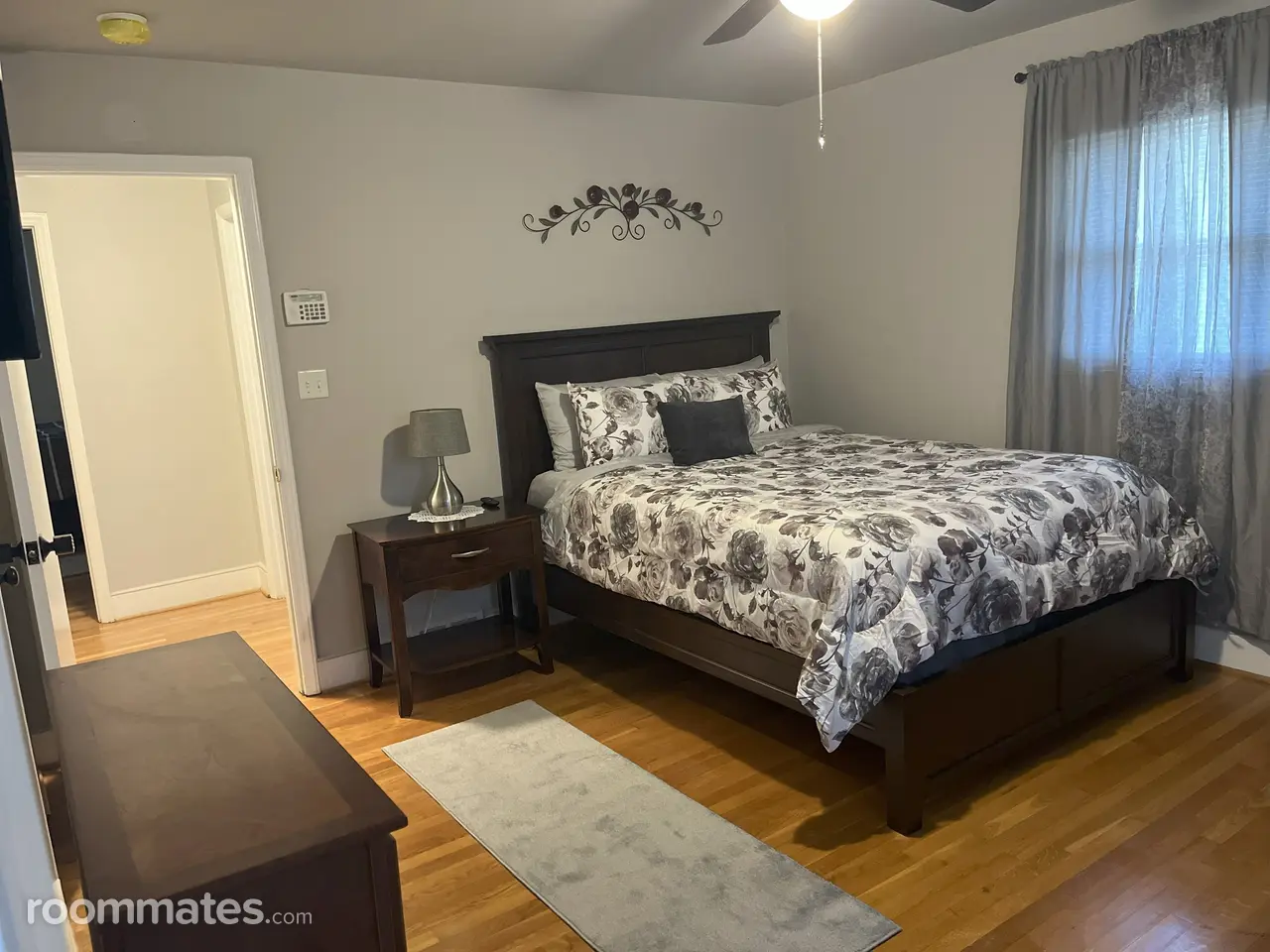 Profile photo 4 of 11