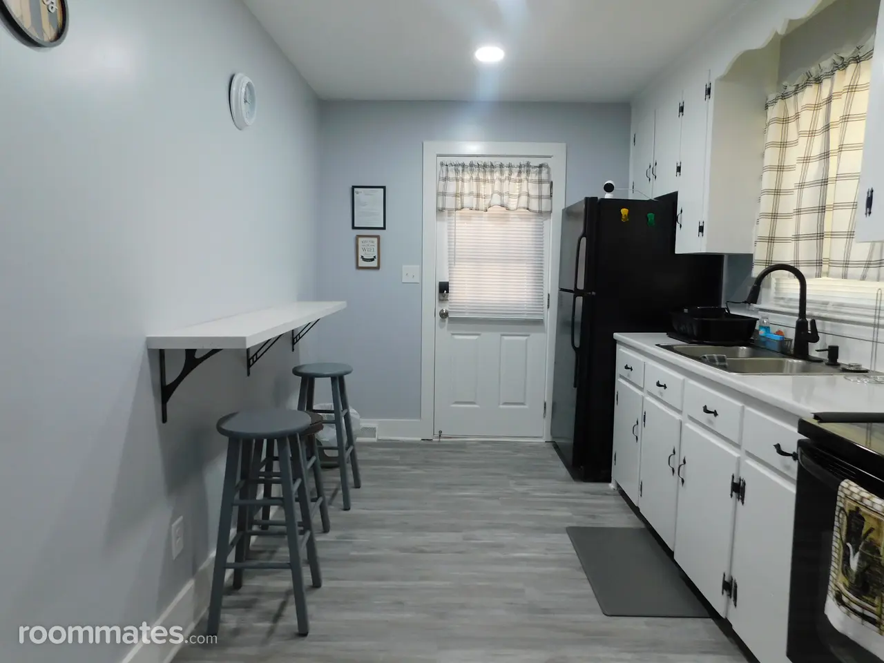 Profile photo 5 of 11