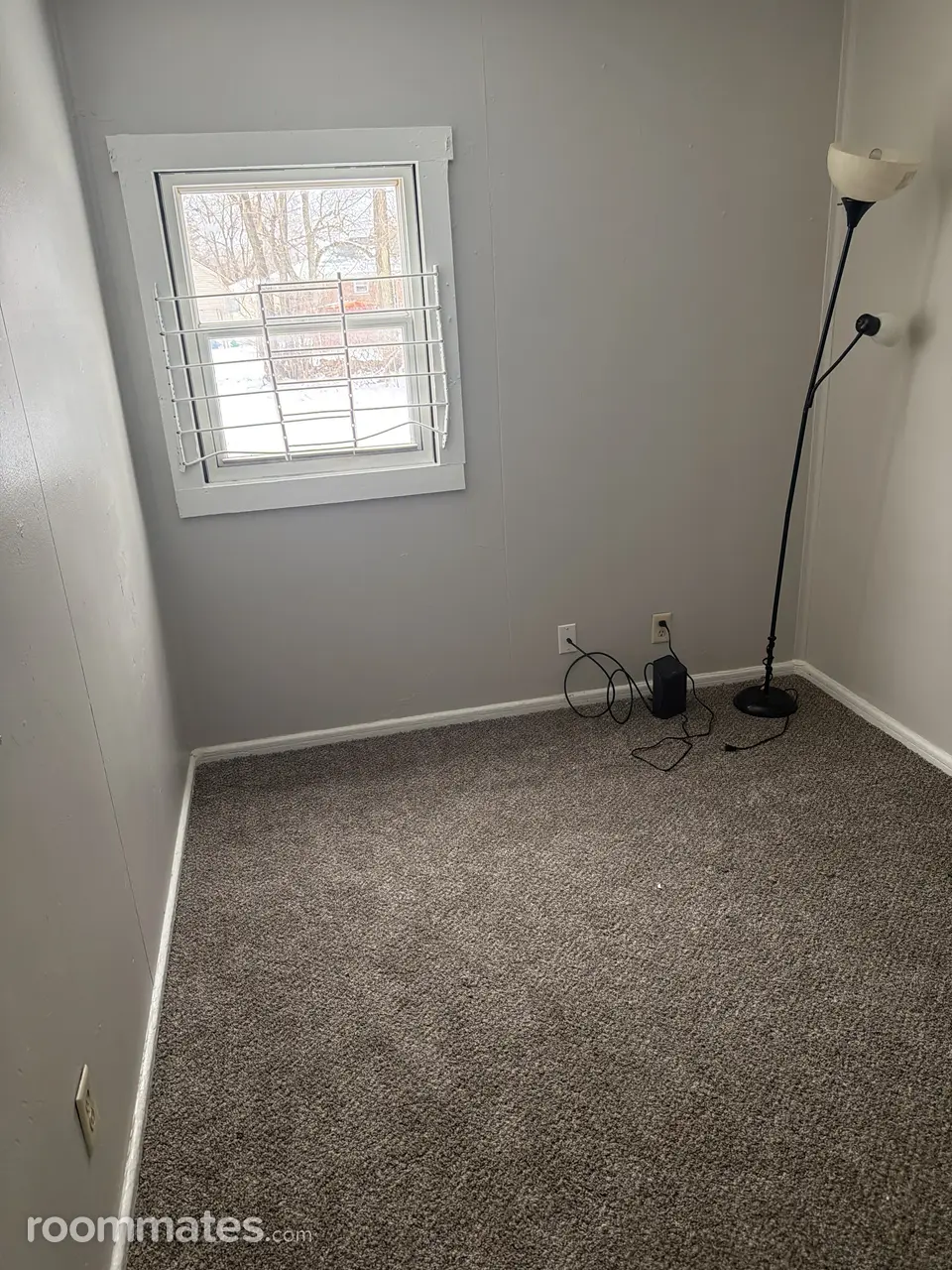 Profile photo 1 of 4