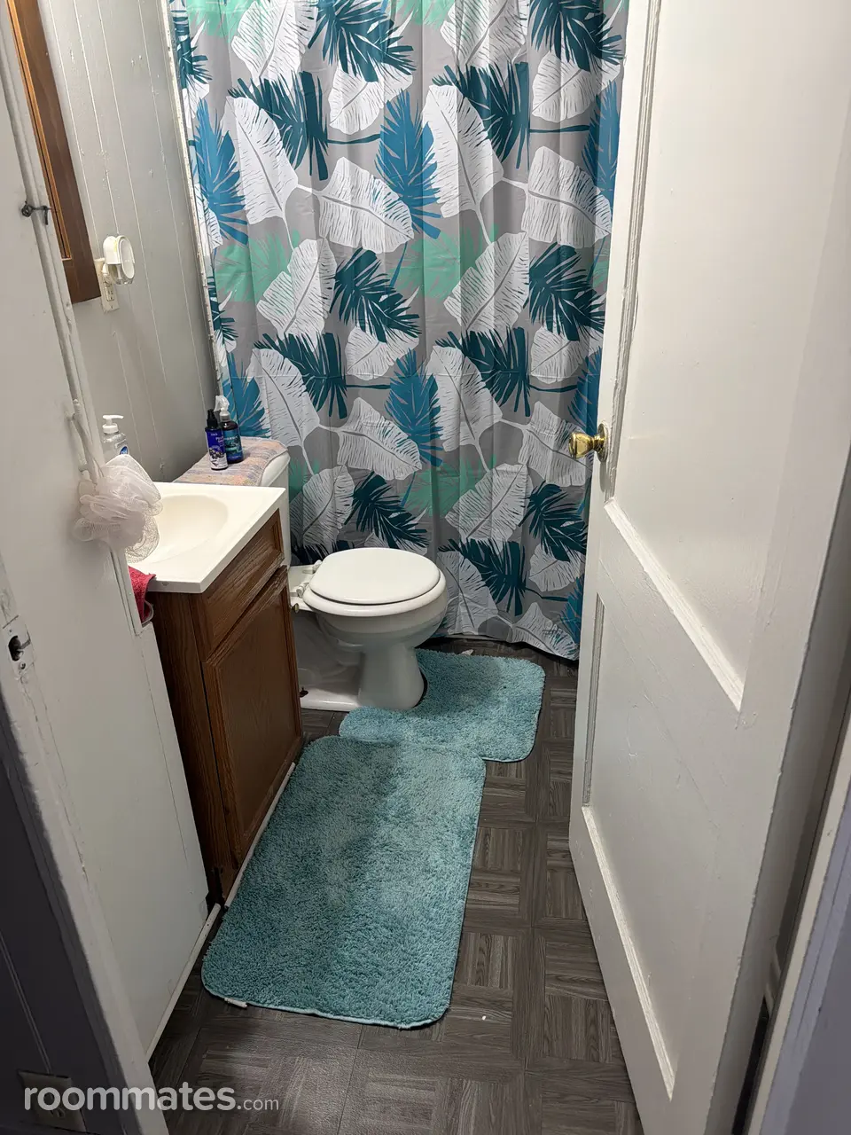 Profile photo 3 of 4