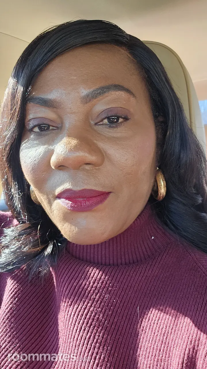 Profile photo 4 of 4