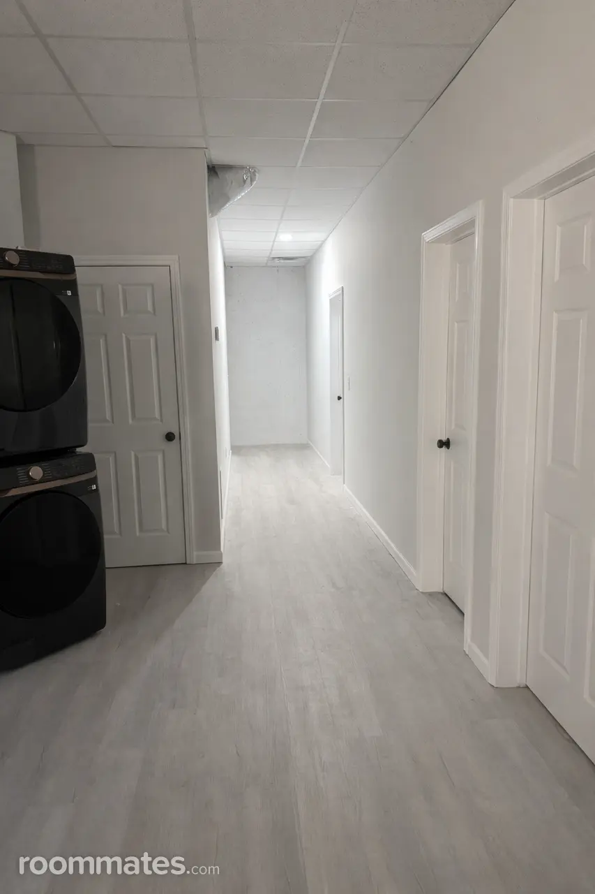 Profile photo 6 of 11