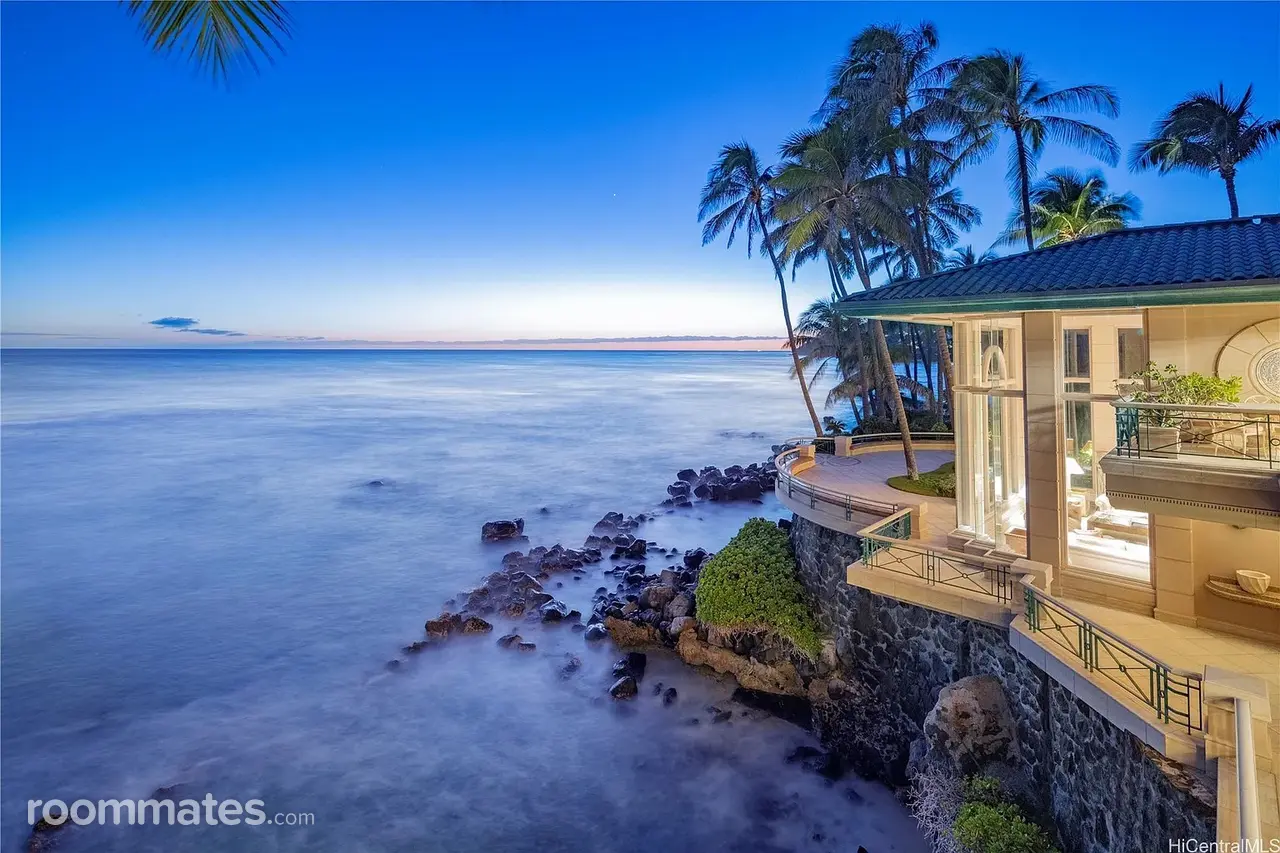 Profile photo 1 of 4