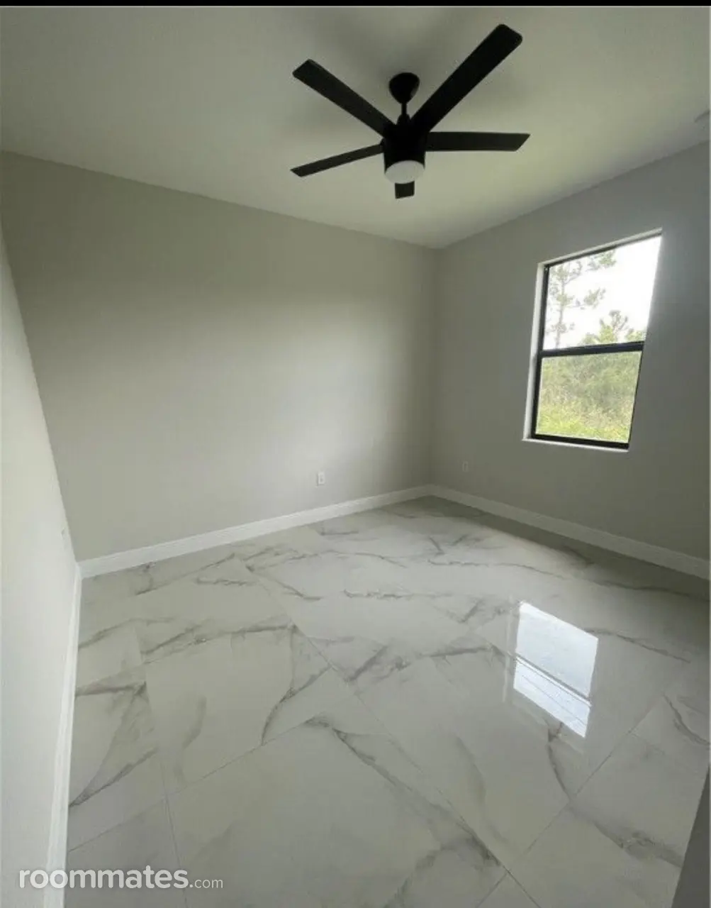 Profile photo 1 of 4