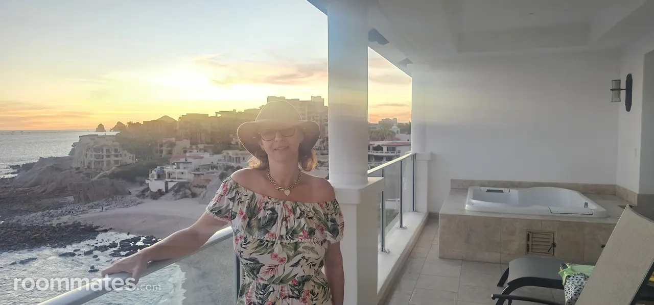 Profile photo 4 of 8