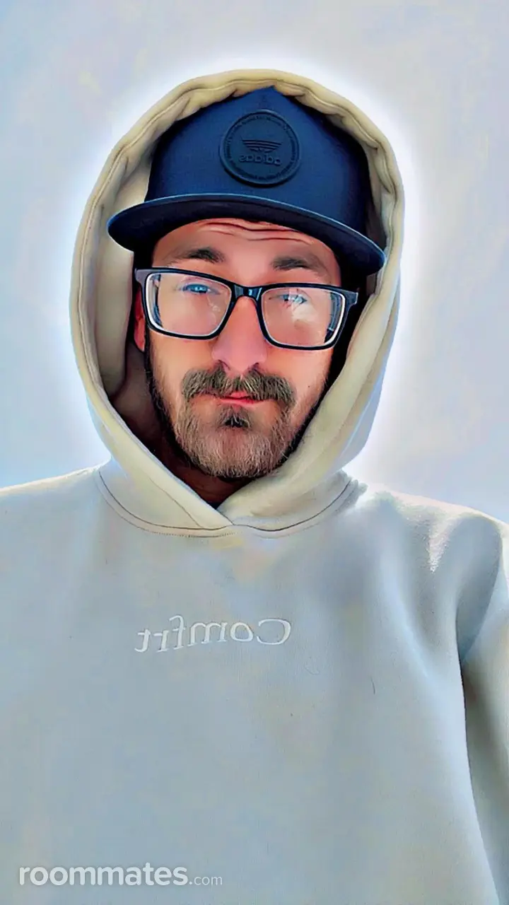 Profile photo 1 of 1