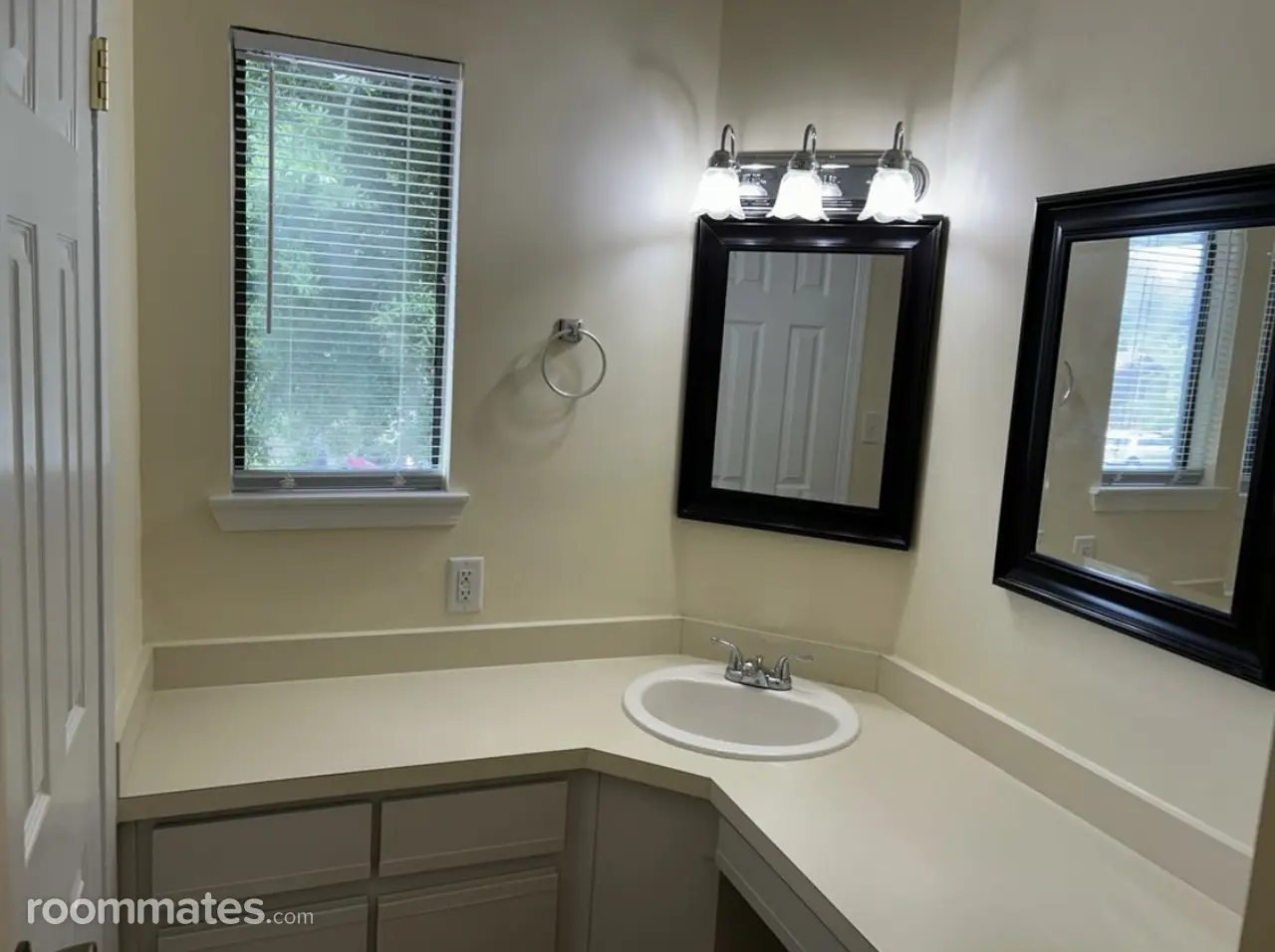 Profile photo 1 of 11