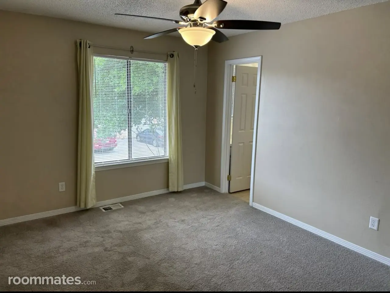 Profile photo 8 of 11