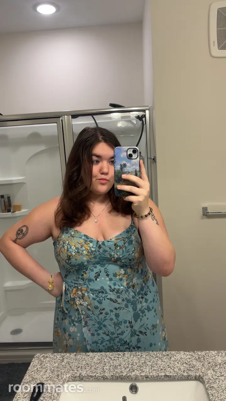 Profile photo 5 of 6