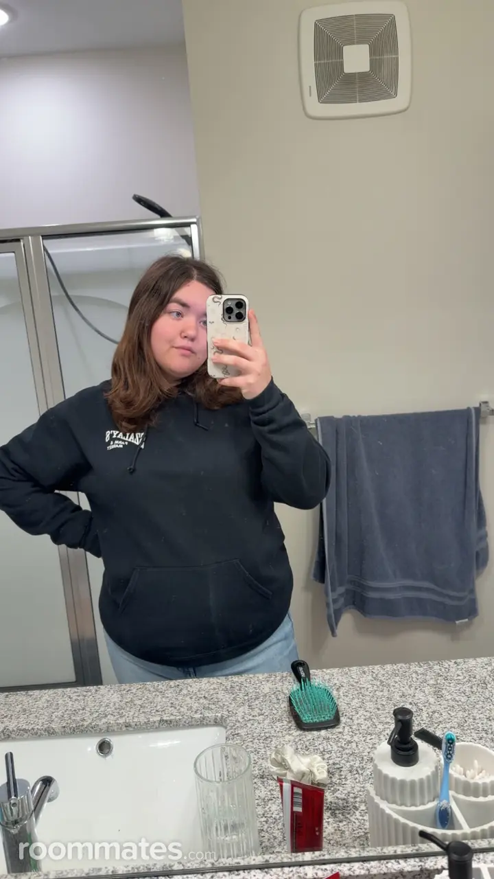 Profile photo 4 of 6