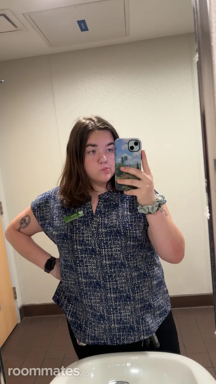 Profile photo 1 of 6