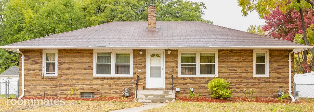 Profile photo 8 of 11