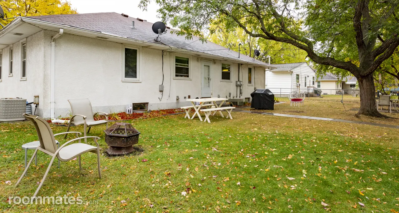 Profile photo 6 of 11