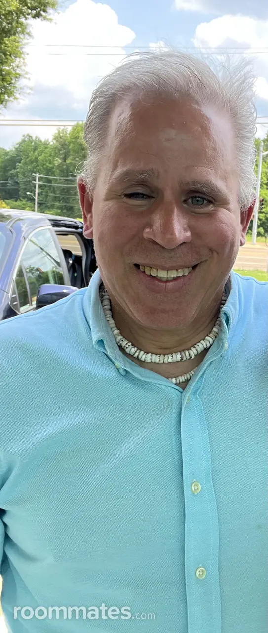 Profile photo 11 of 11