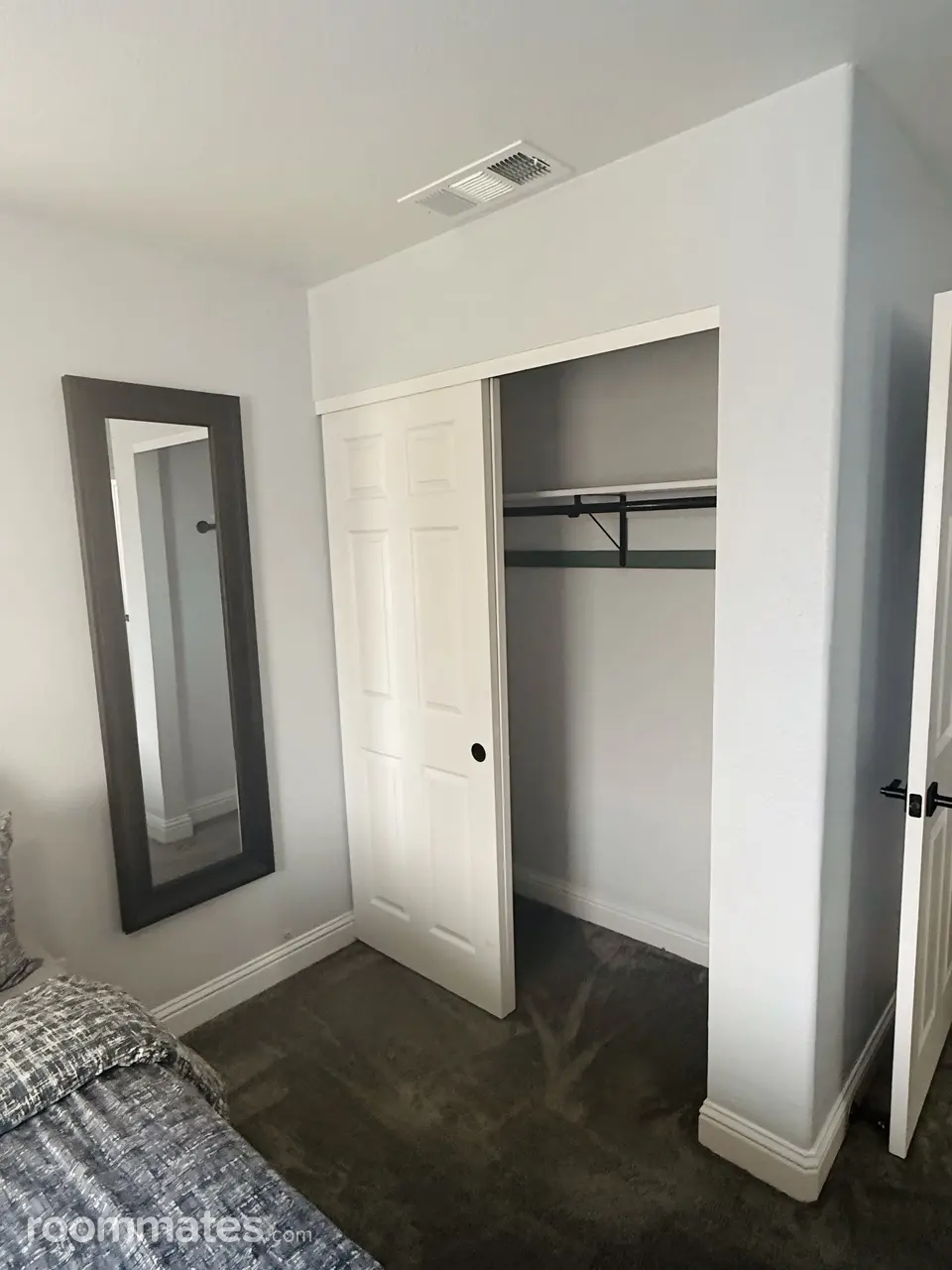 Profile photo 3 of 7