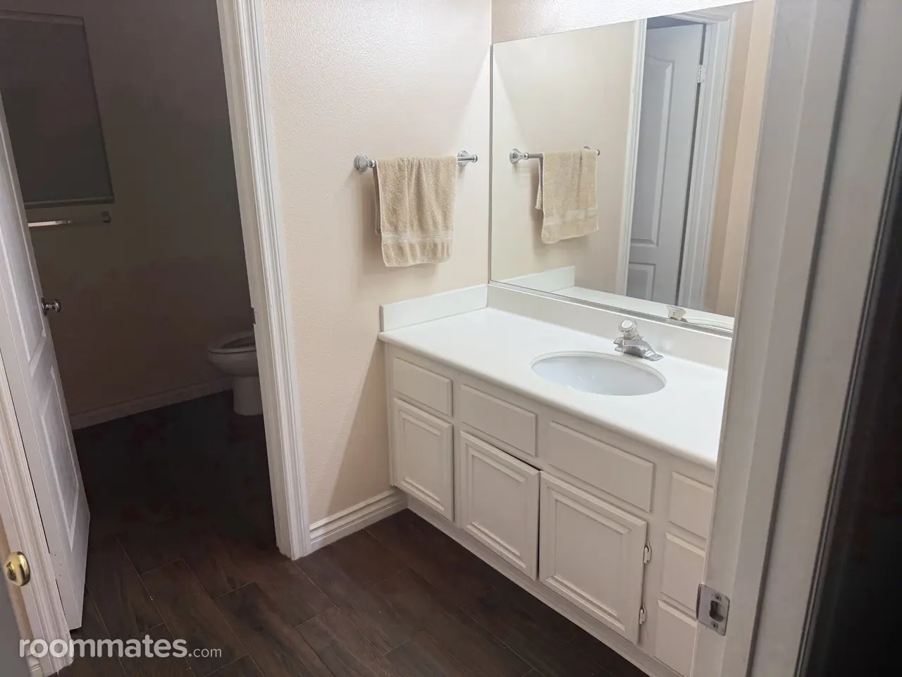 Profile photo 8 of 10