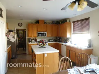 Room for rent in Menifee, CA $1000, house