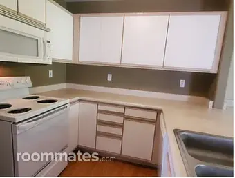 Room for rent in Bellingham, WA $800, condo