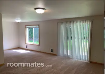 Room for rent in Bellingham, WA $800, condo