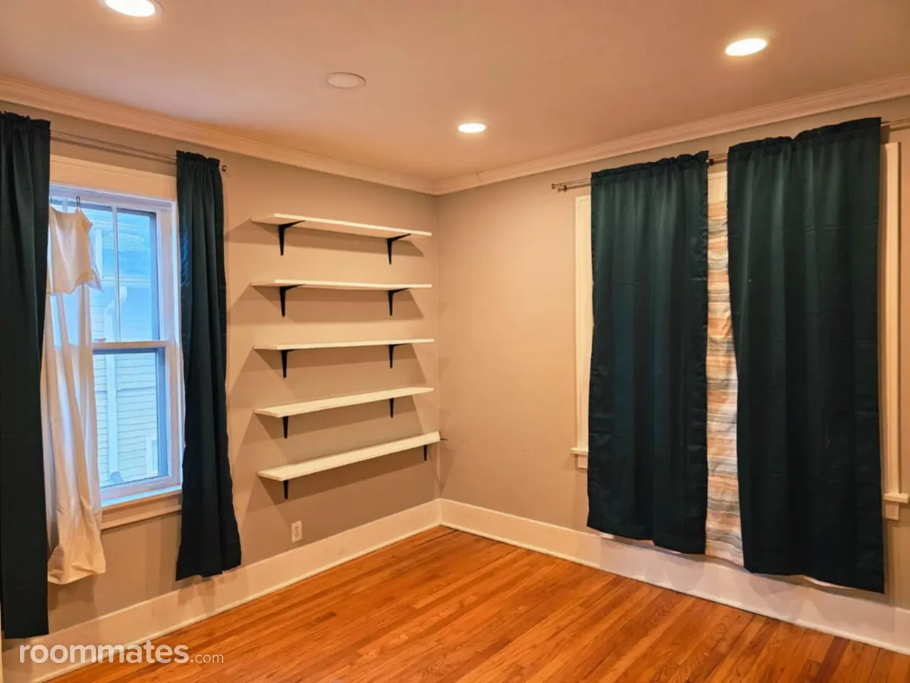 Profile photo 1 of 7