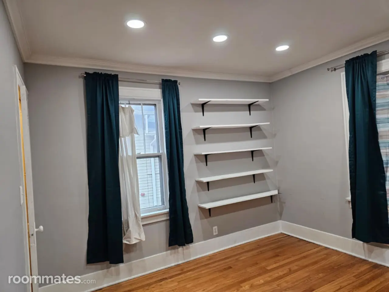 Profile photo 4 of 7