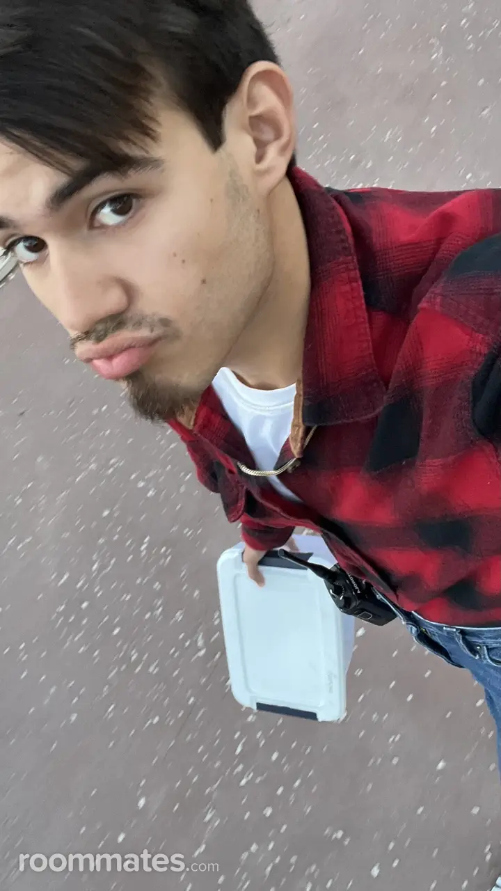 Profile photo 1 of 1